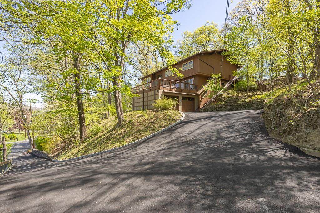 4 Steinway Court - Photo 1