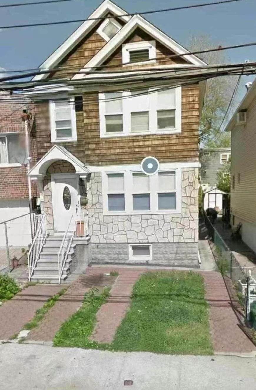 517 College Point Boulevard - Photo 1