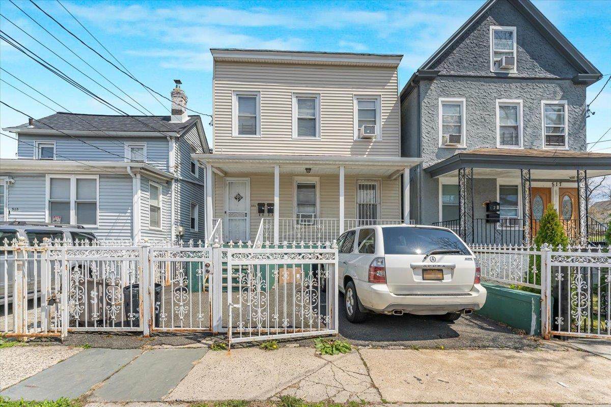 515 9th Avenue - Photo 1