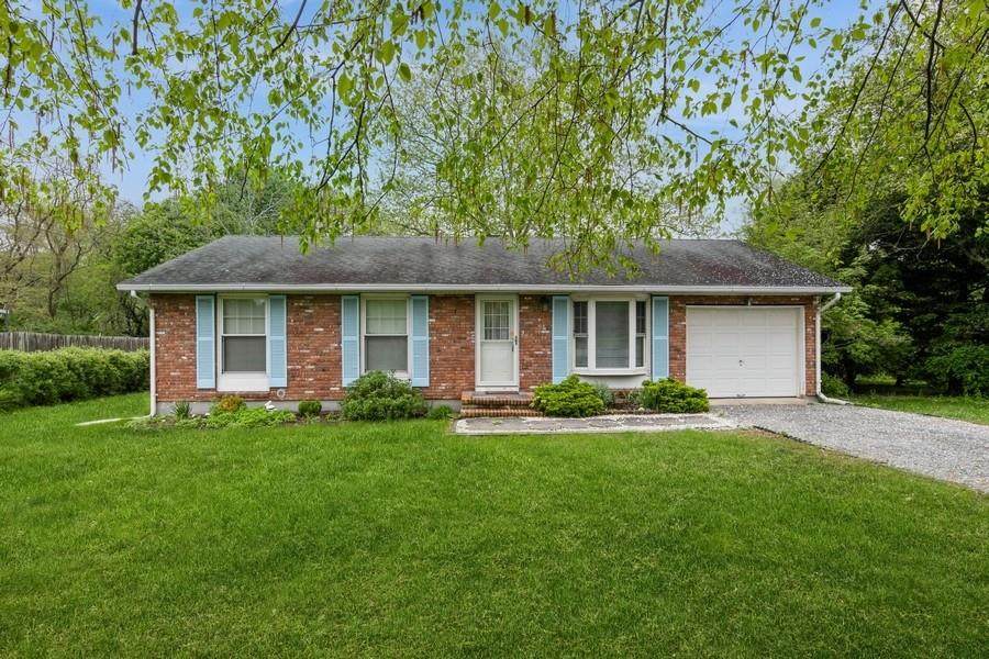 900 Cedar Drive - Photo 1