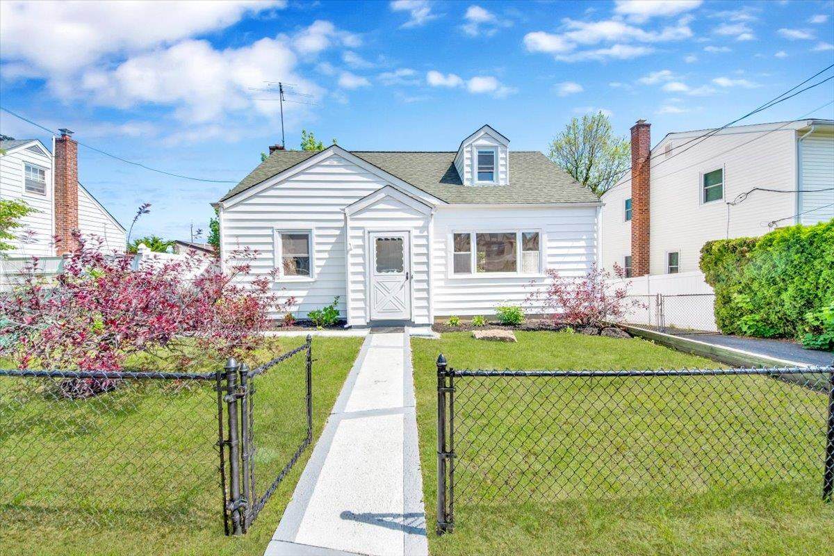 105 Colgate Avenue - Photo 1