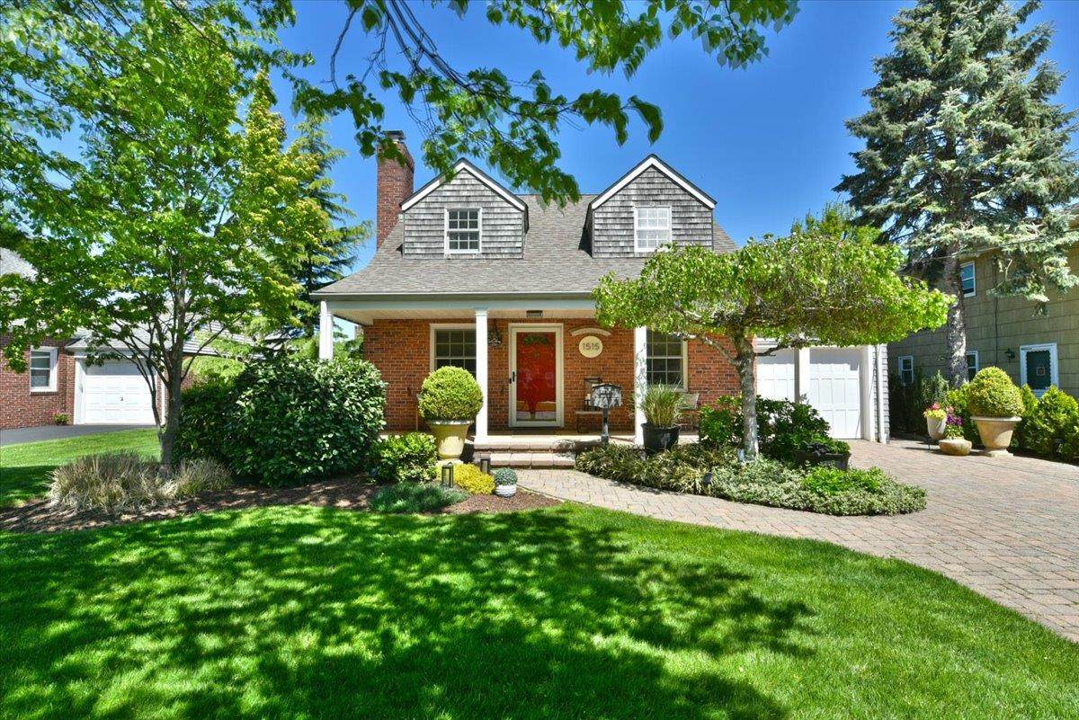 1515 Lowell Avenue - Photo 1