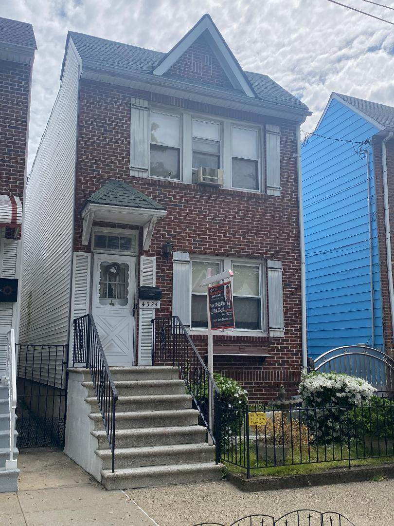 4374 De Reimer Avenue - Photo 1