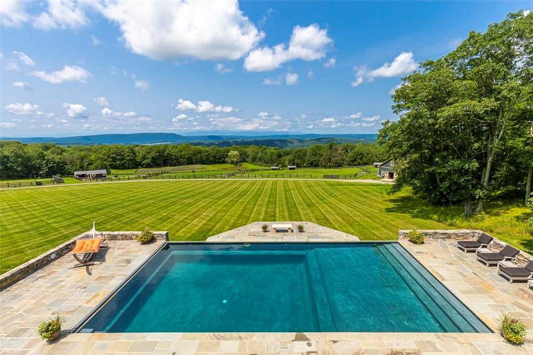 26 Mountain Farm Road - Photo 1