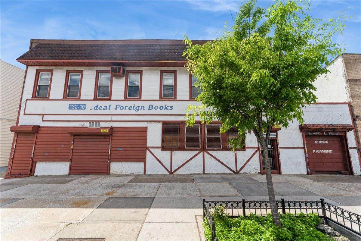 132-10 Hillside Avenue - Photo 1