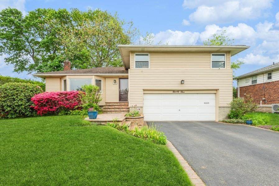 95 Nassau Avenue - Photo 1