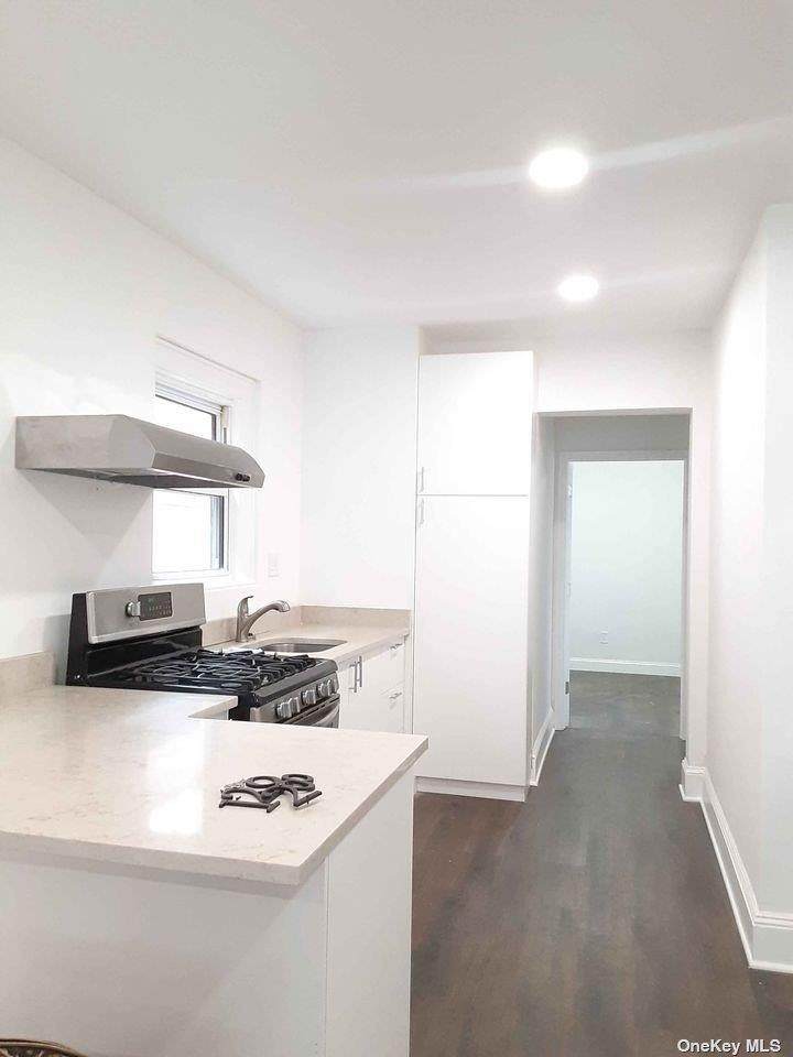 129-28 135 Place - Photo 1
