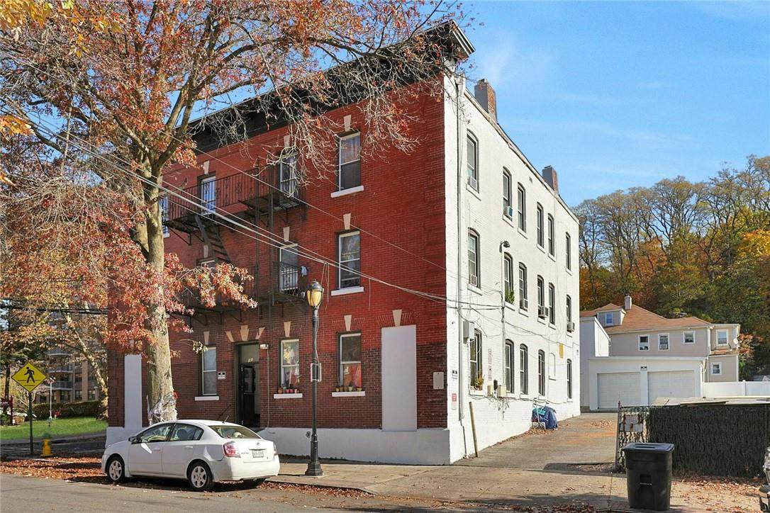 141 Ferris Avenue - Photo 1