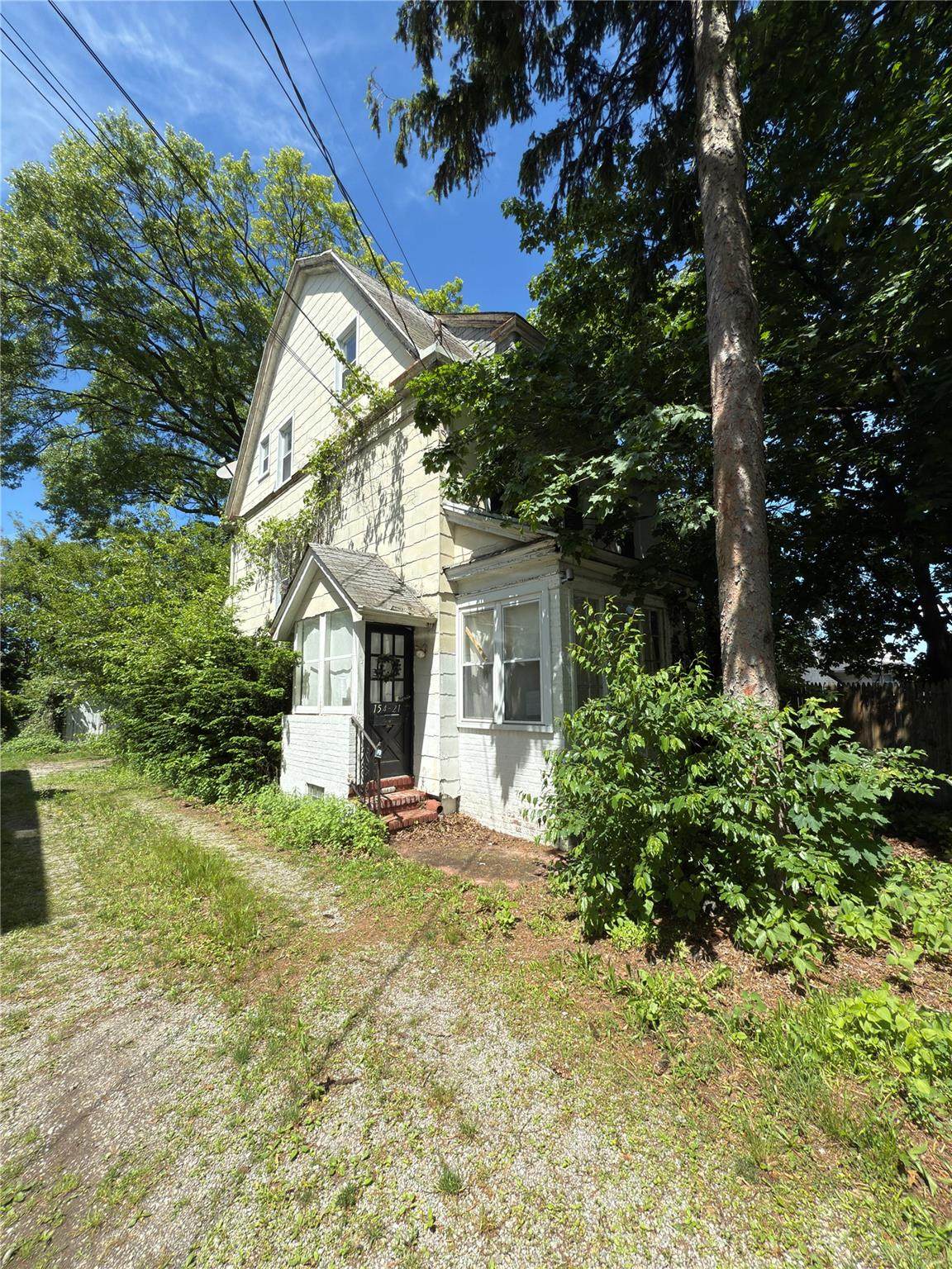 154-21 Ash Avenue - Photo 1