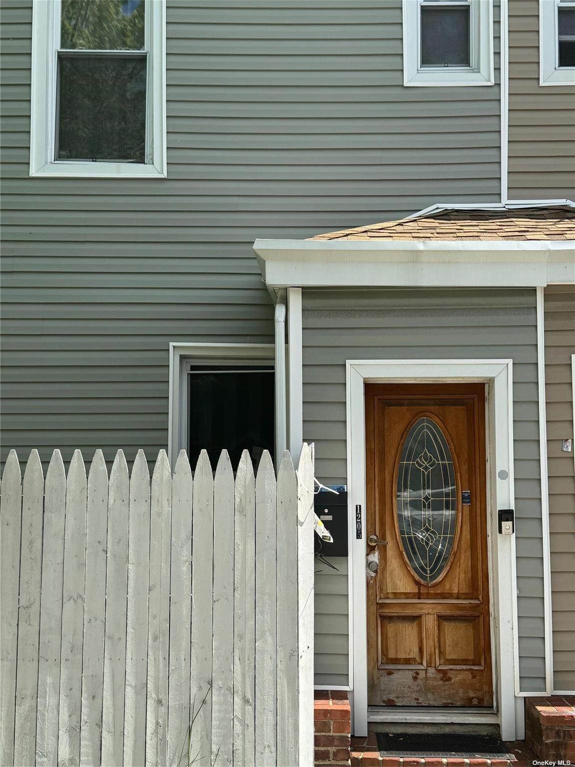 1205 95 Street - Photo 1