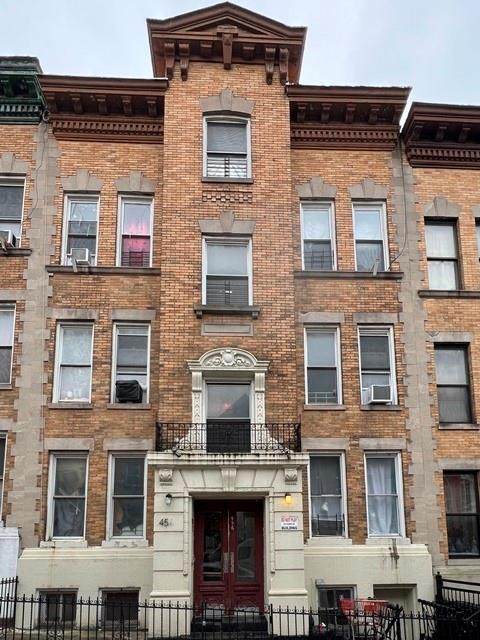 456 40th Street - Photo 1