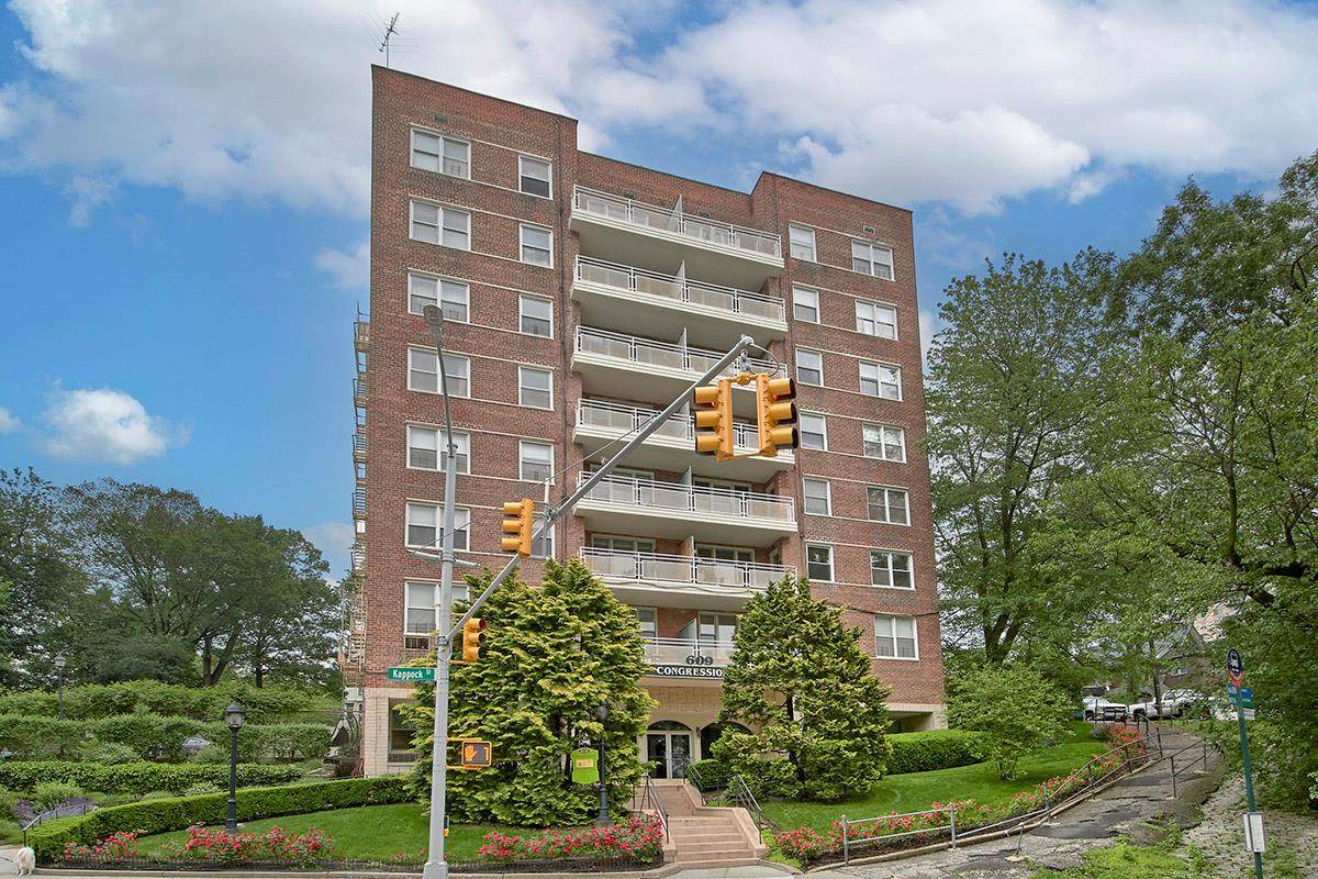 609 Kappock Street - Photo 1