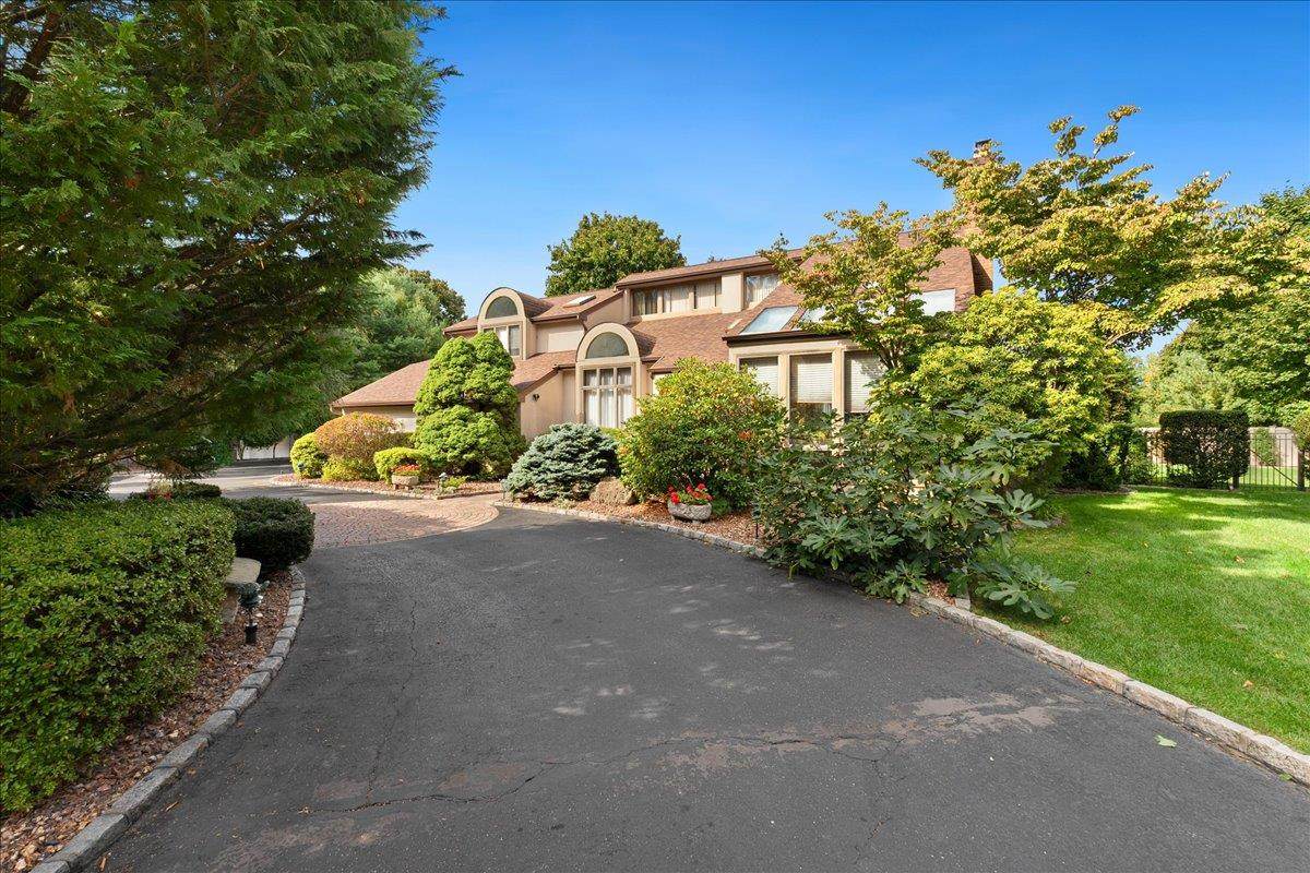 7 Kent Court - Photo 1