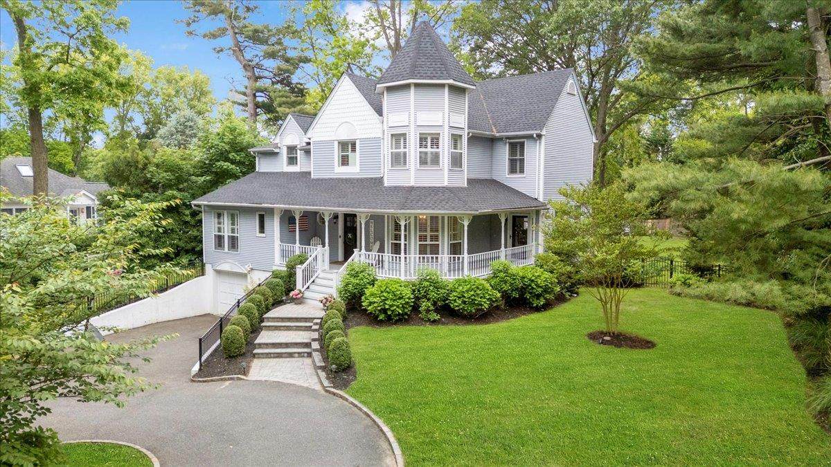 57 Harbor Park Drive - Photo 1