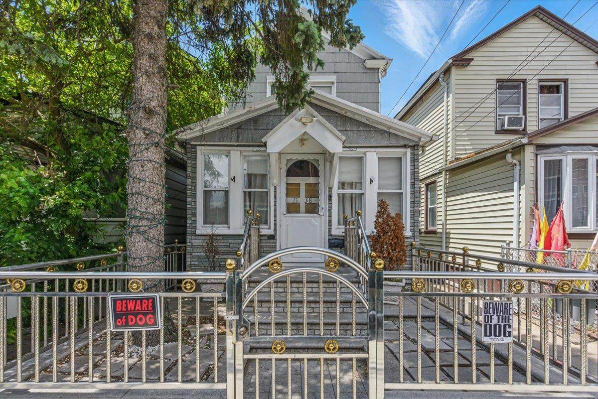 111-38 114th Street - Photo 1