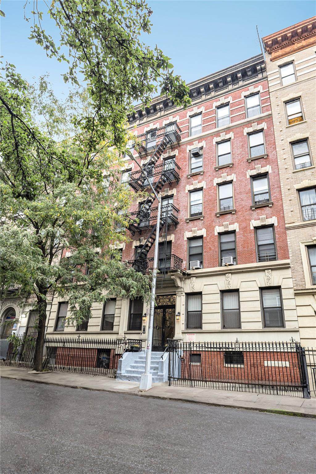 137-139 142nd Street - Photo 1