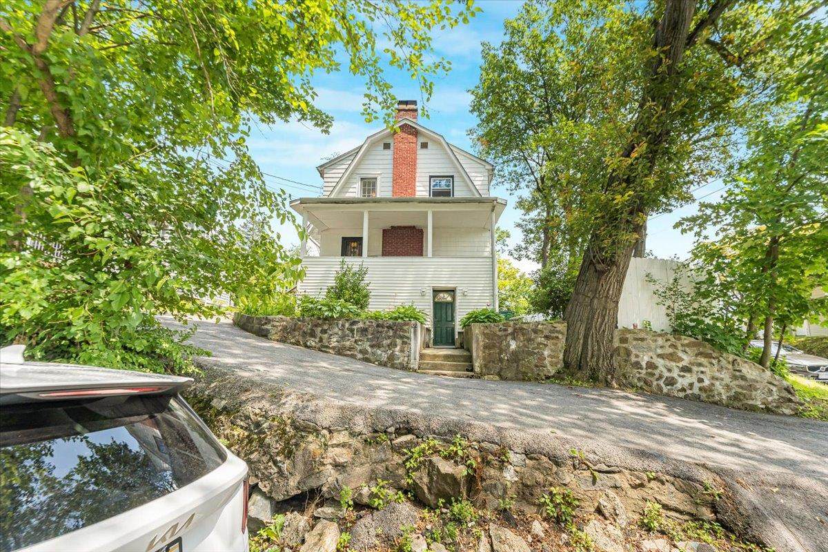 22 Goodwin Avenue - Photo 1