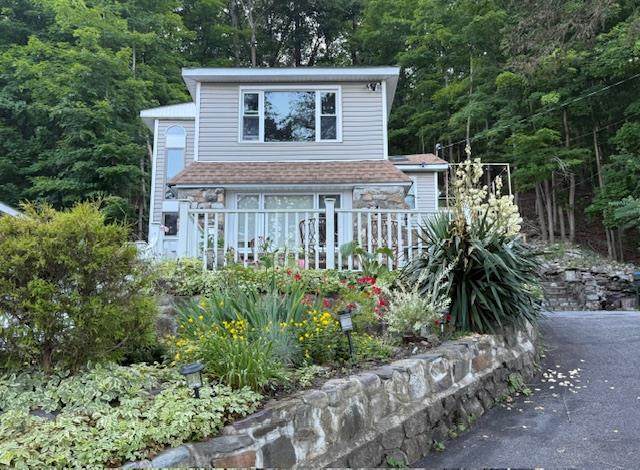 685 Jersey Avenue - Photo 1