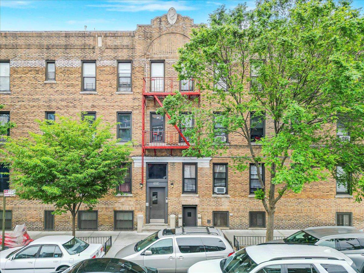 3004 Cruger Avenue - Photo 1