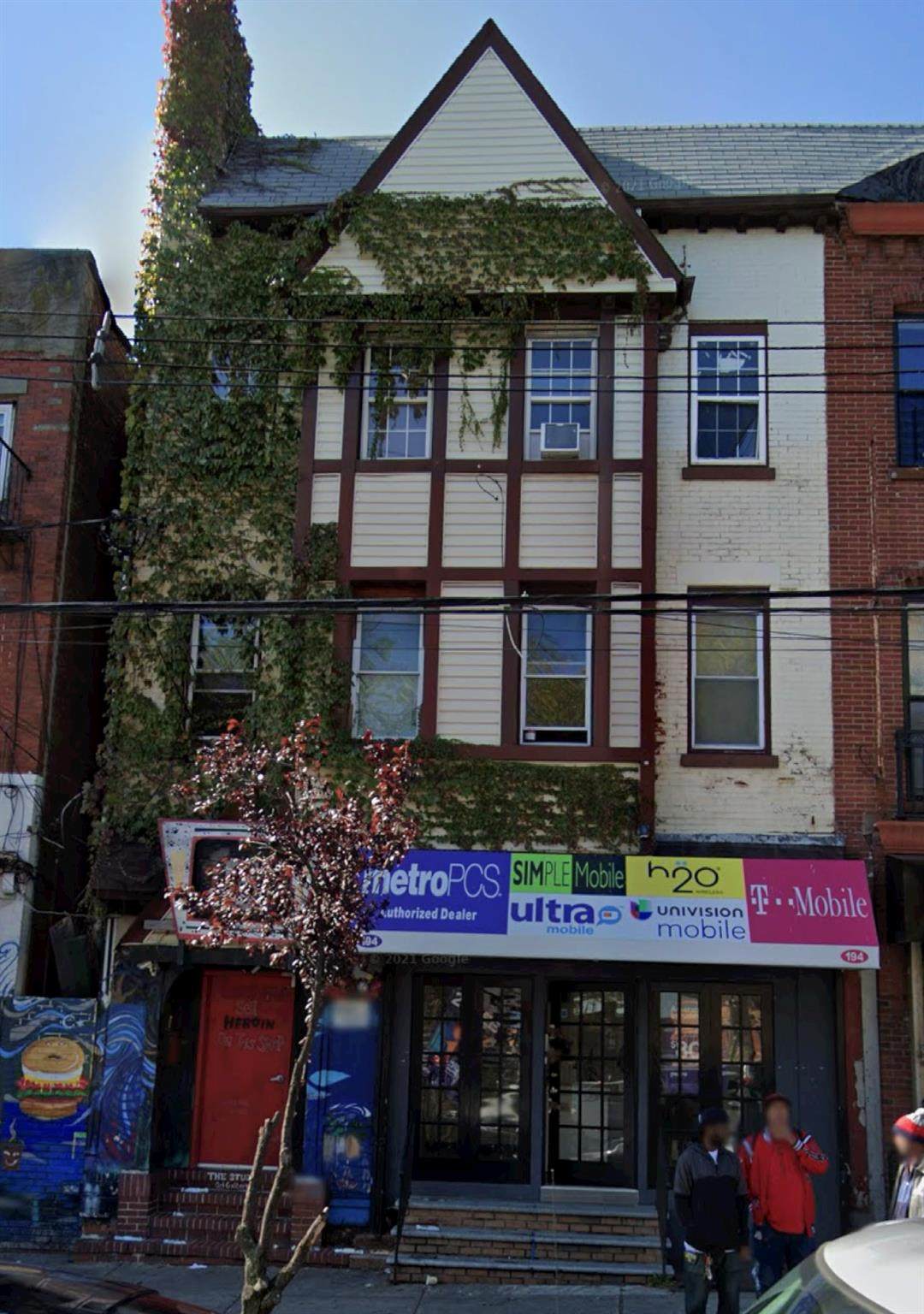 194 Bay Street - Photo 1