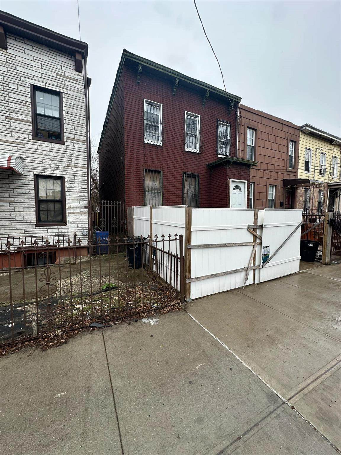 303 Hendrix Street - Photo 1