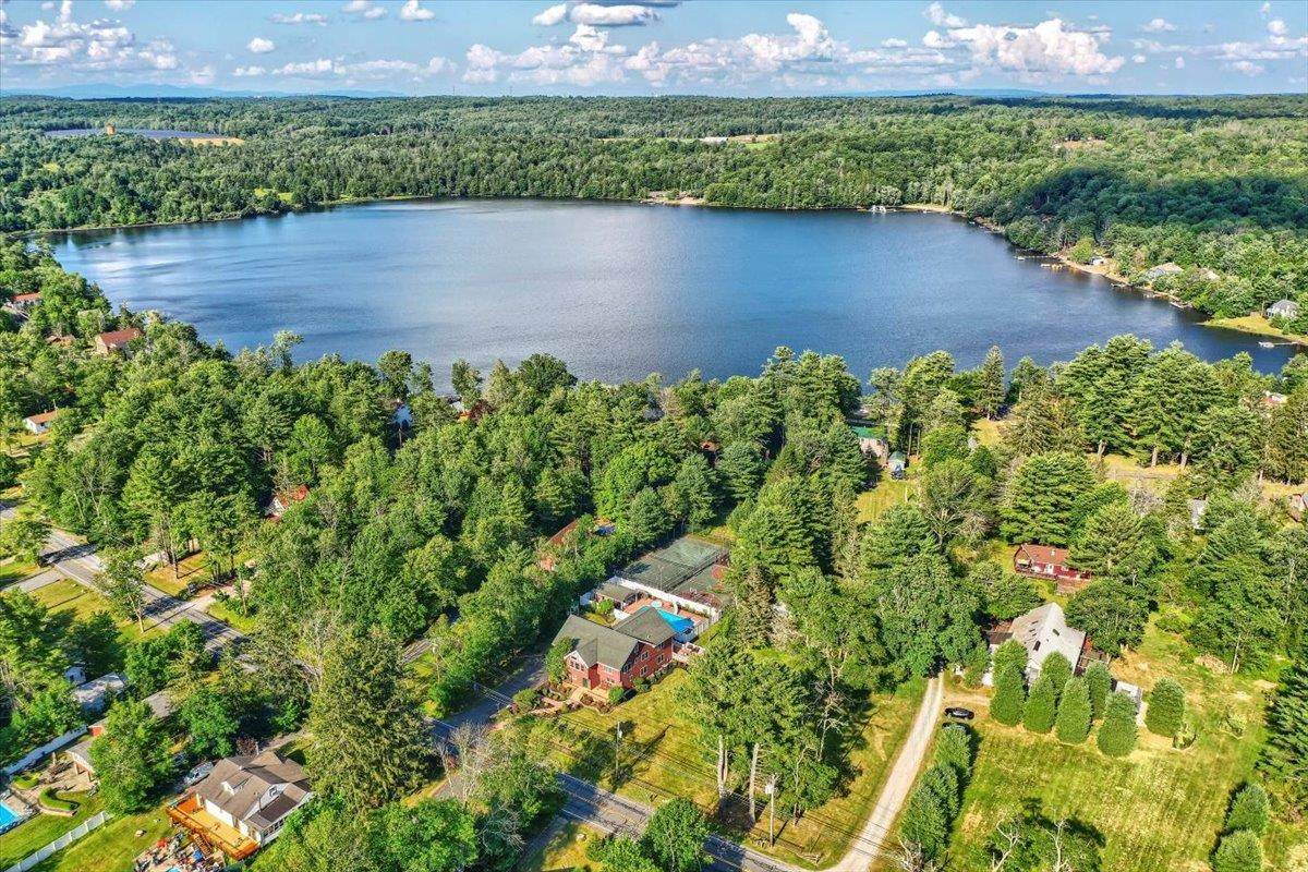 517 Sackett Lake Road - Photo 1