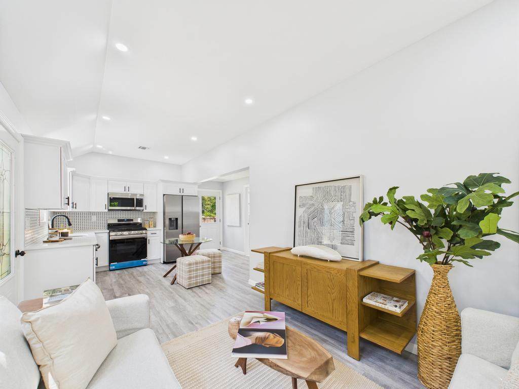 495 Easton Street - Photo 1