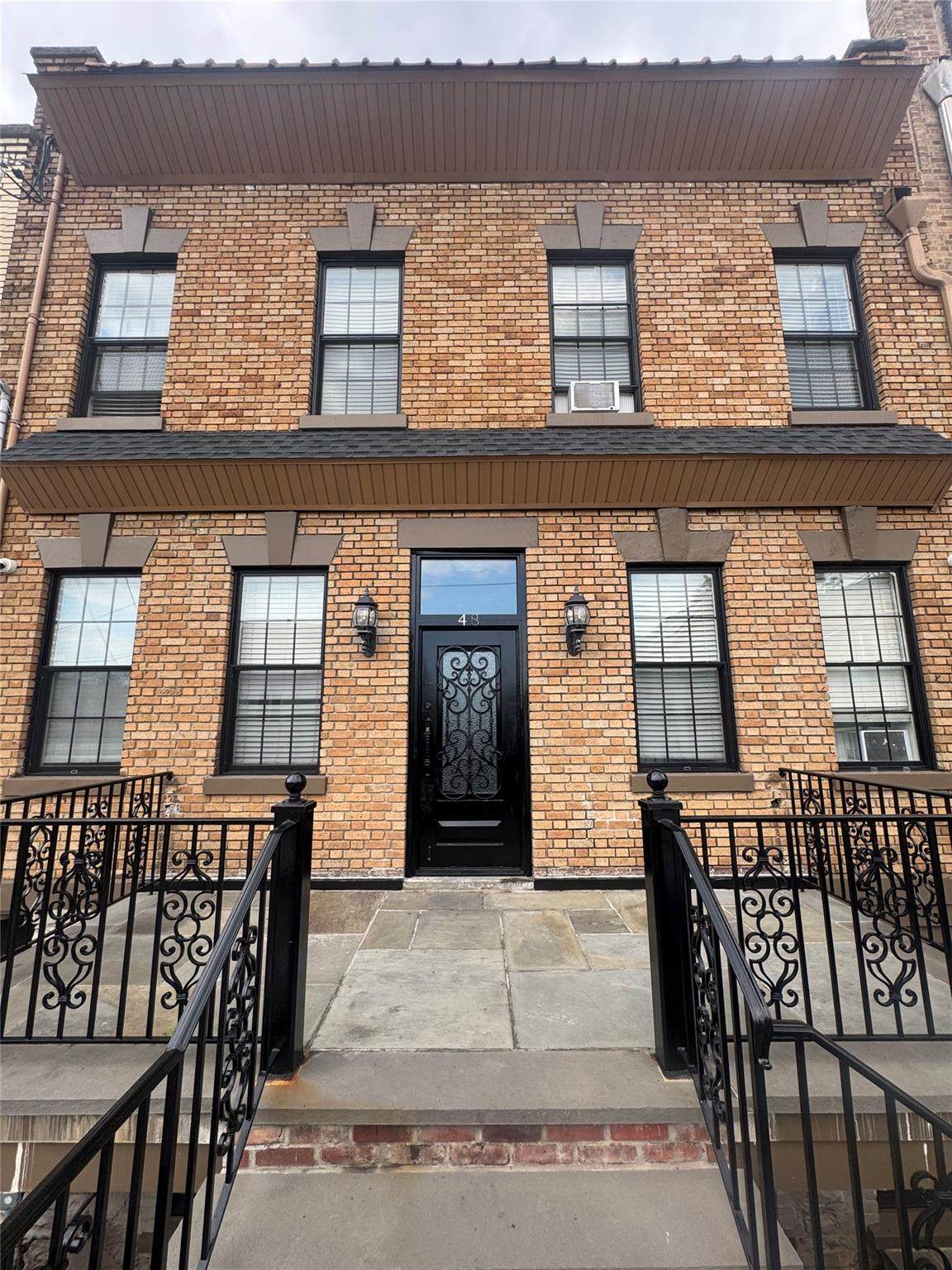 48 Bleeker Street - Photo 1