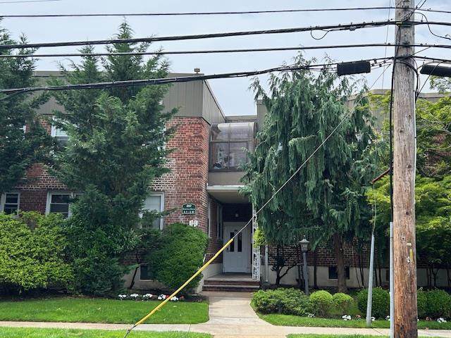 257 Cedarhurst Avenue - Photo 1