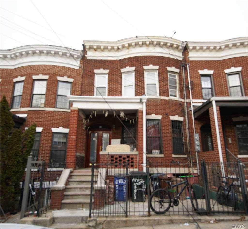 21 Charlotte Street - Photo 1