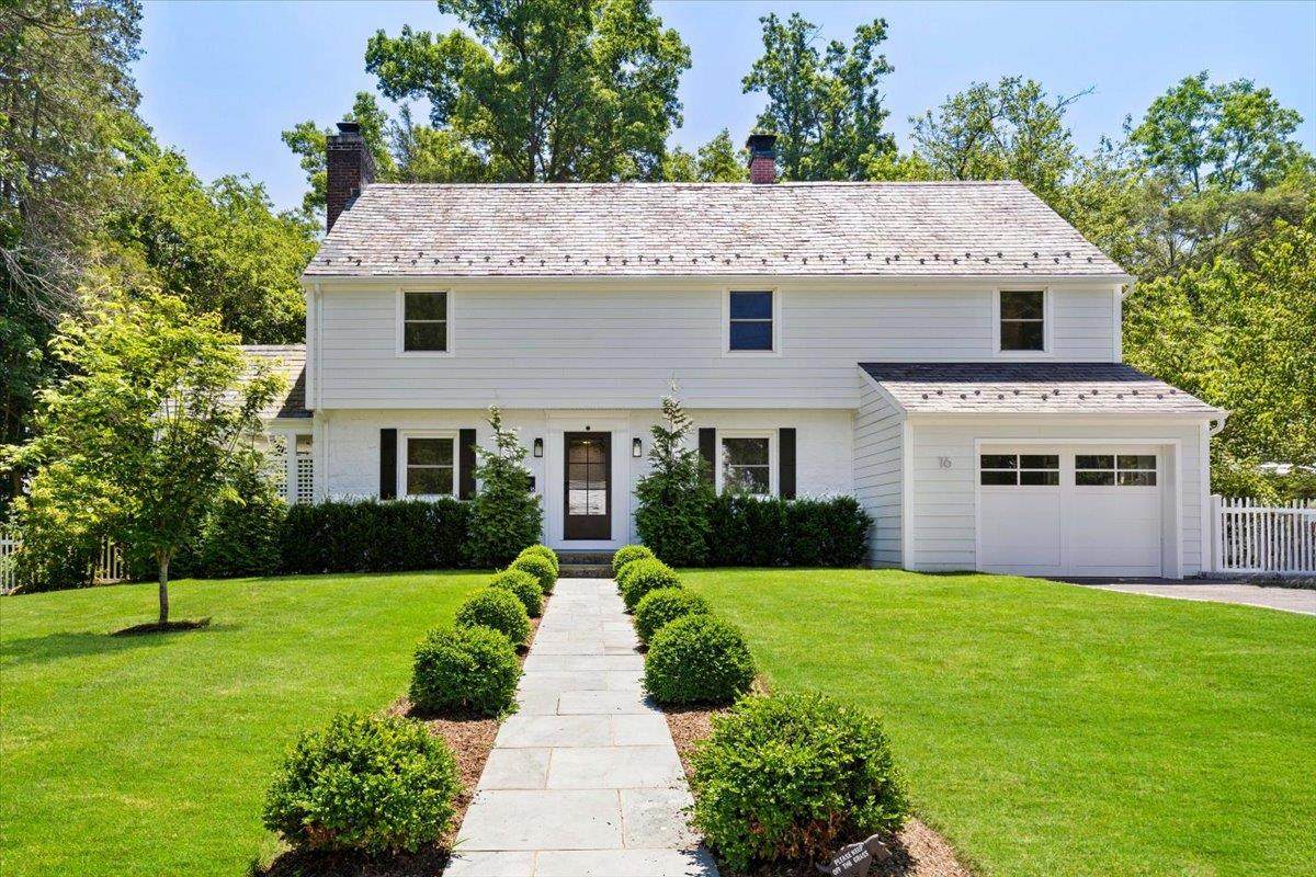 16 Standish Drive - Photo 1