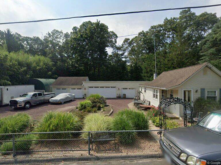 62 Port Washington Road - Photo 1