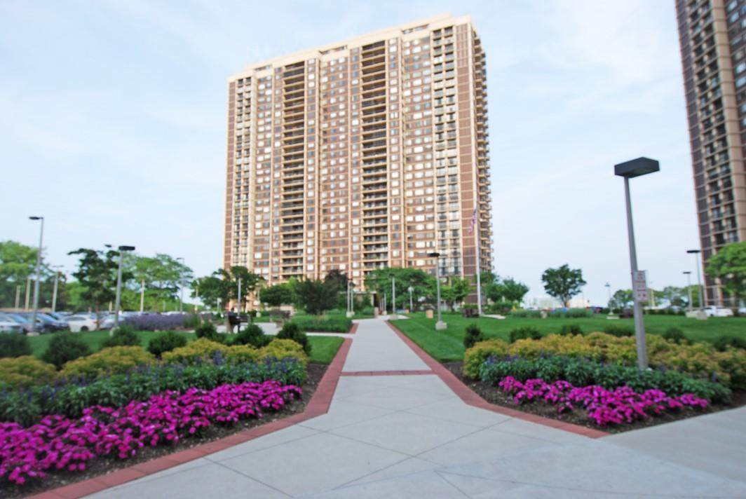 27110 Grand Central Parkway - Photo 1