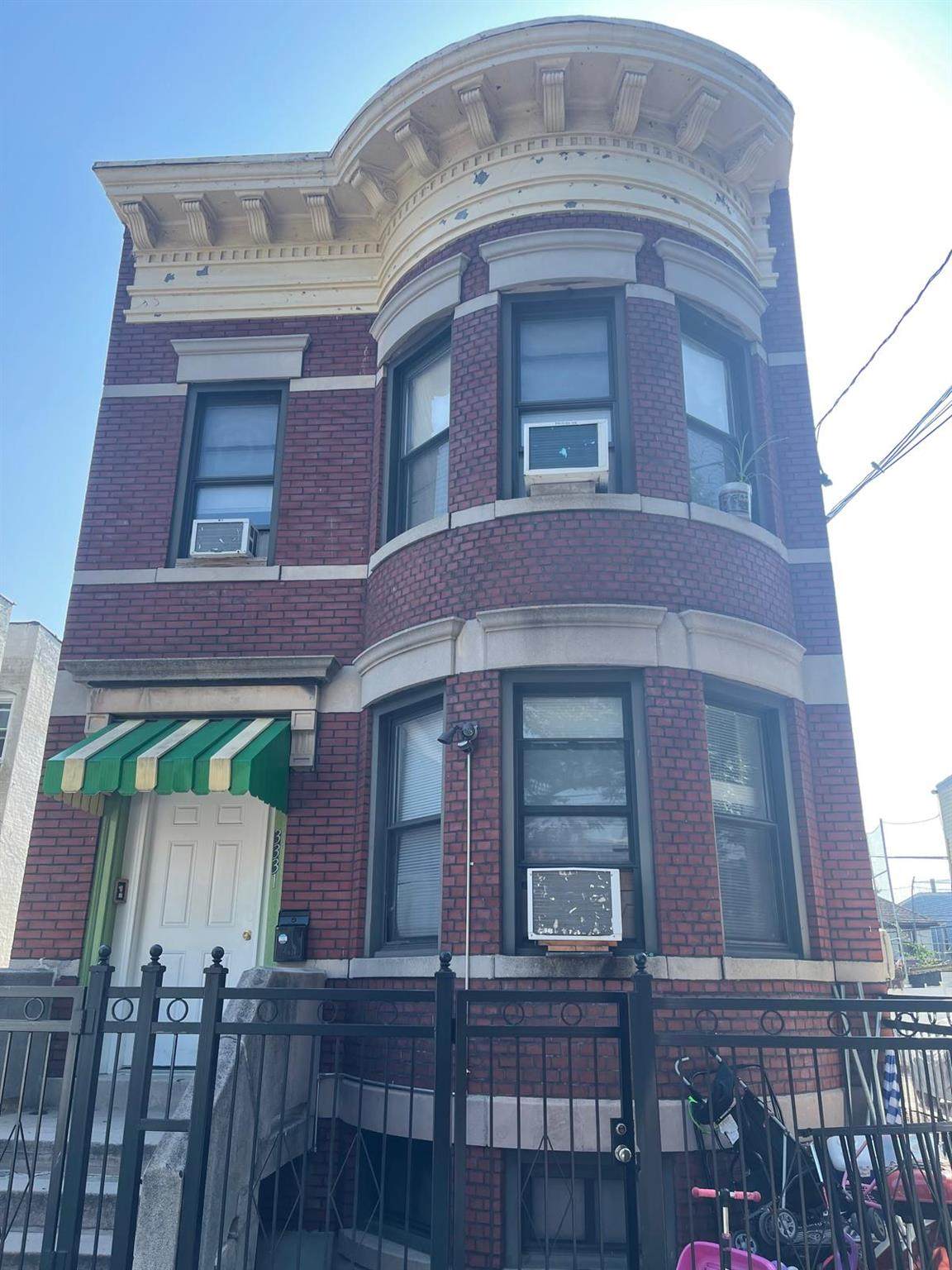 3331 100th Street - Photo 1