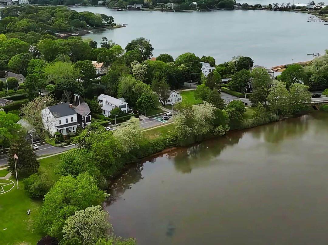 352 Main Street - Photo 1