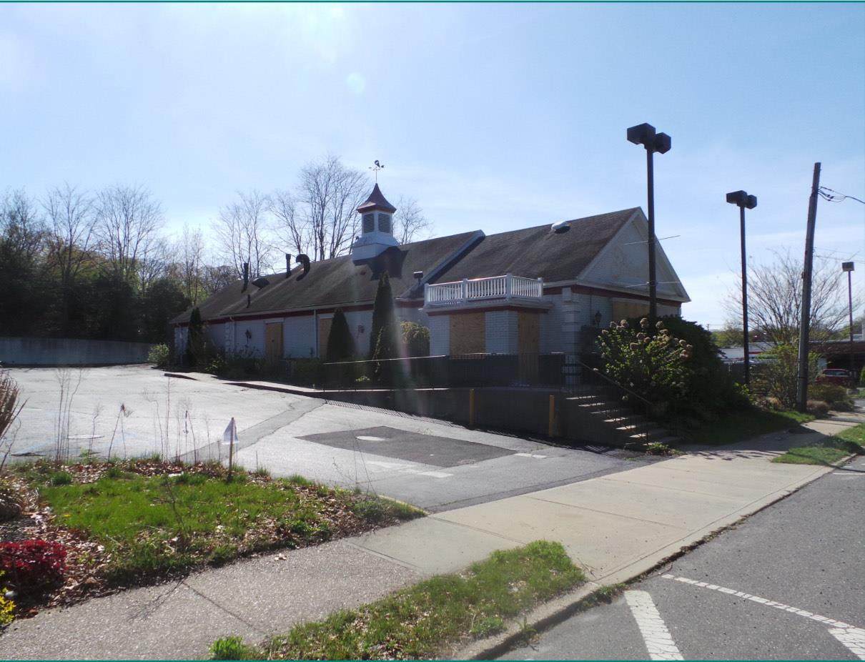 553 Hawkins Avenue - Photo 1