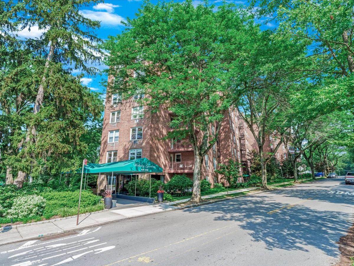 42-30 Douglaston Parkway - Photo 1