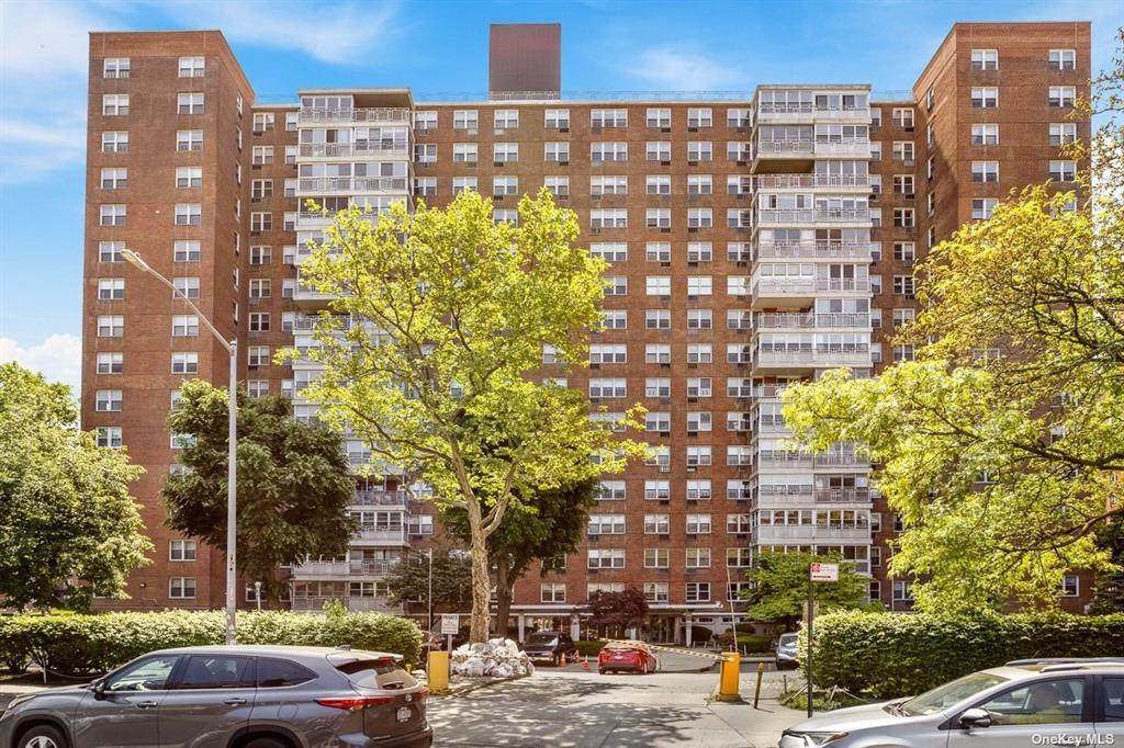 43-10 Kissena Boulevard - Photo 1