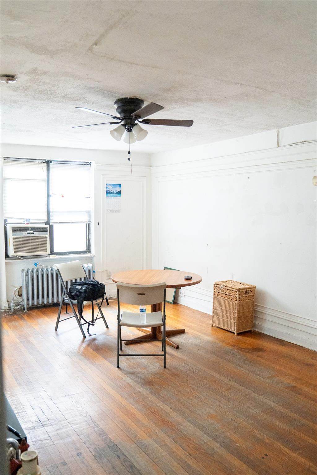 42-02 Layton St - Photo 1