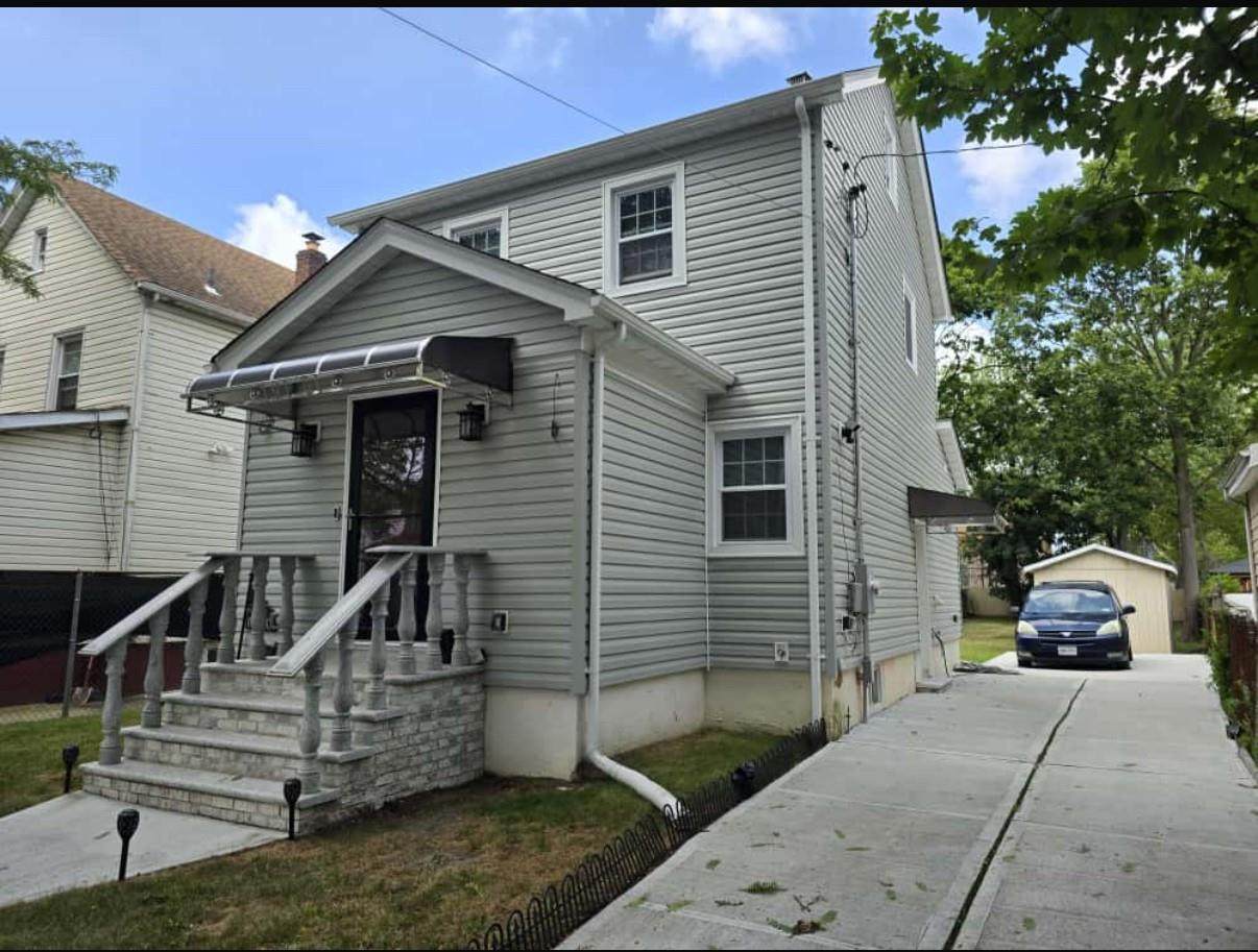 191-01 122nd Avenue - Photo 1