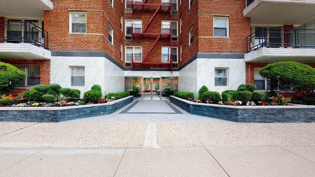 66-15 Thornton Place - Photo 1