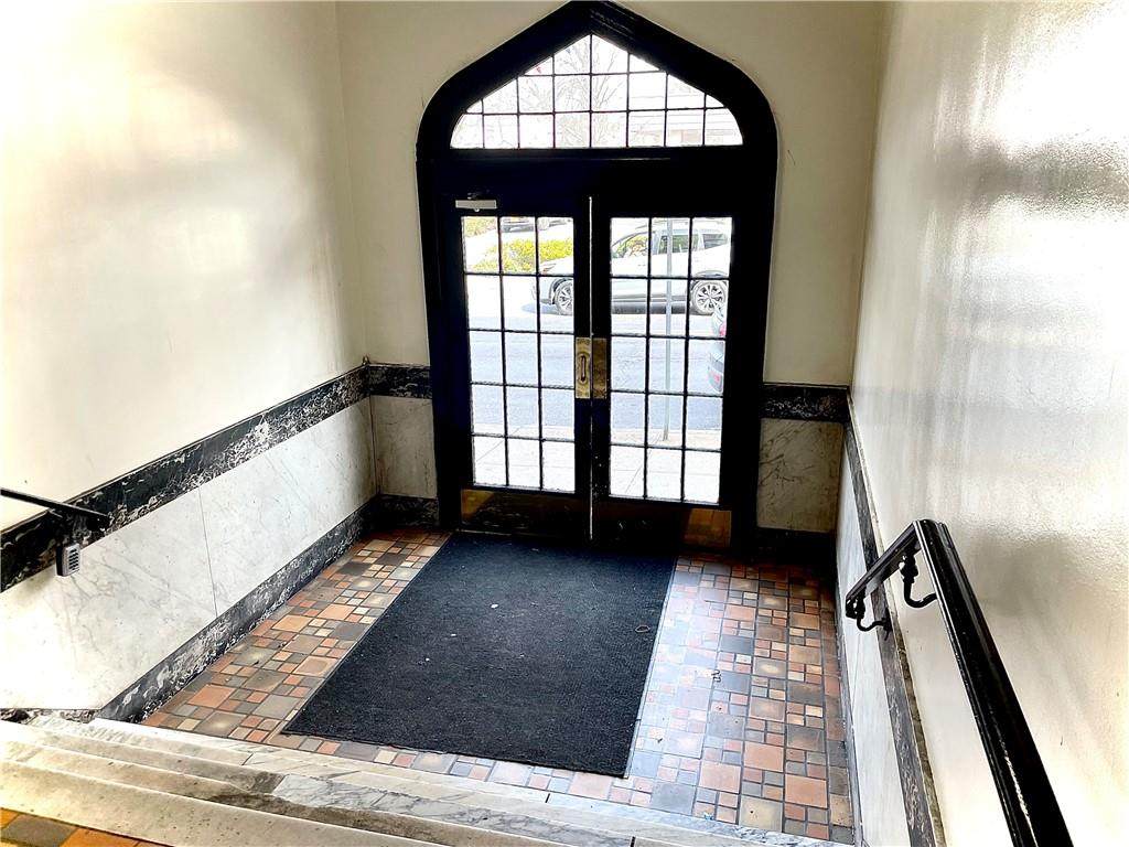 88 Lincoln Avenue - Photo 1