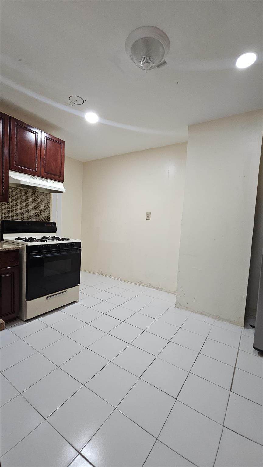 272 New Jersey Avenue - Photo 1