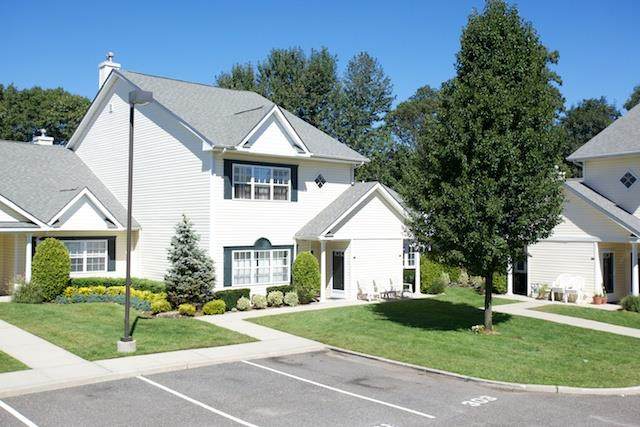 504 Center Court - Photo 1