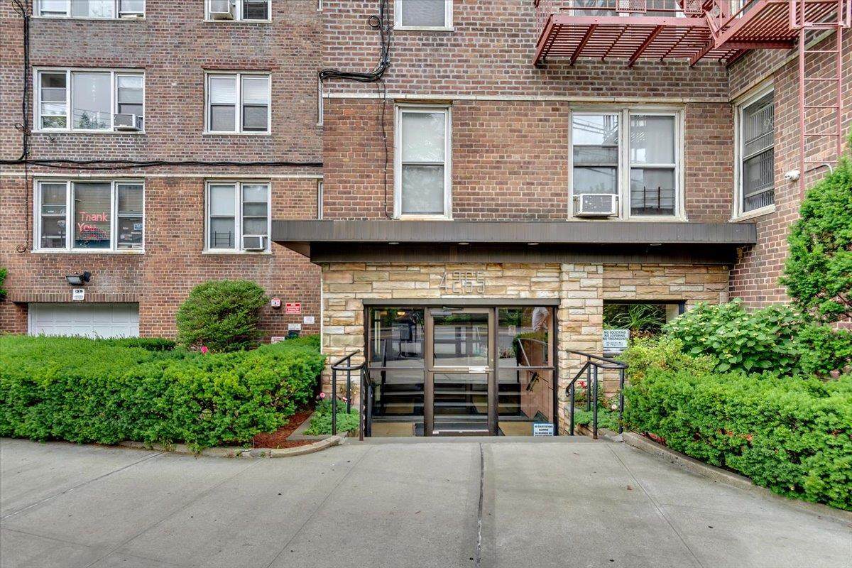 4265 Webster Avenue - Photo 1