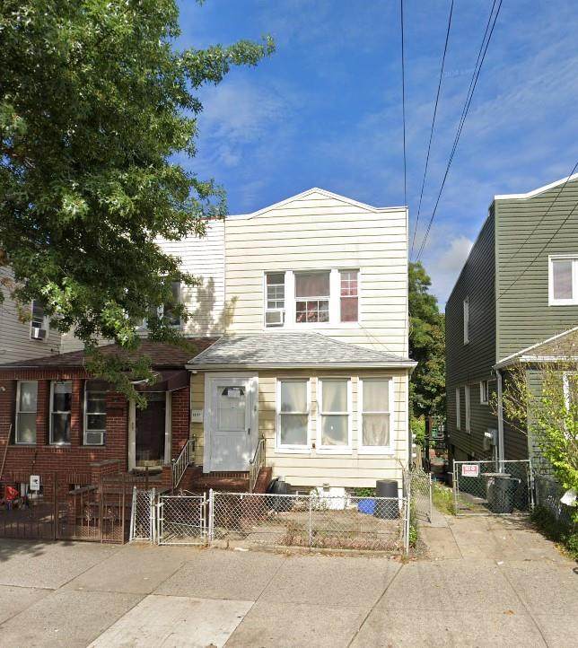 80-07 101 Avenue - Photo 1