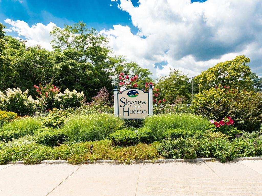 5800 Arlington Avenue - Photo 1