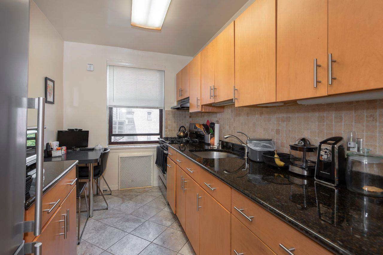 2518 Union Street - Photo 1