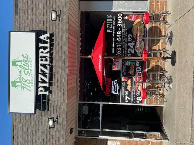 719 Hawkins - Photo 1