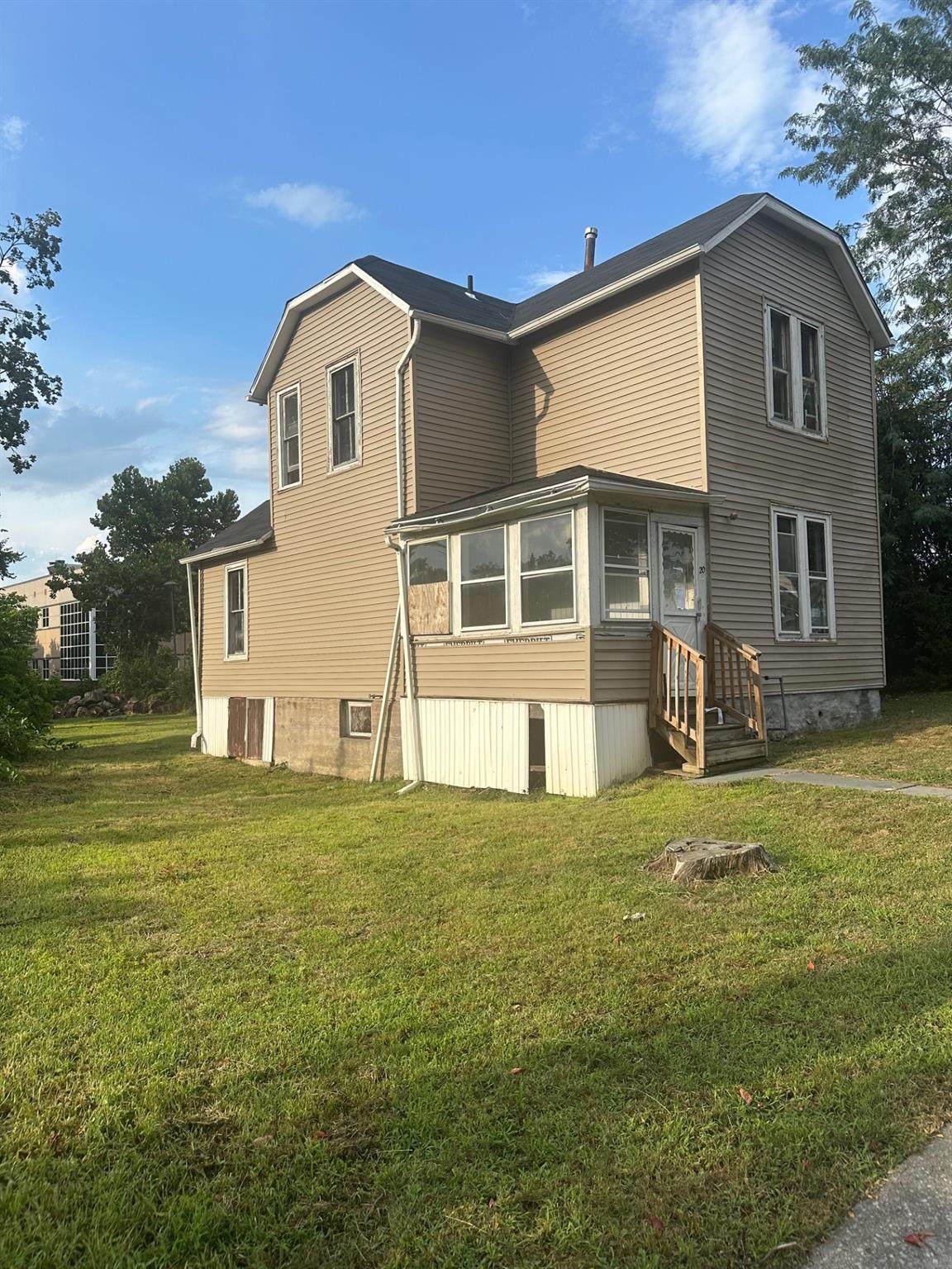 20 Columbia Street - Photo 1
